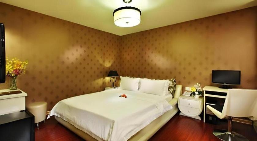 The White Hotel 8A Thai Van Lung Ciudad Ho Chi Minh  Exterior foto