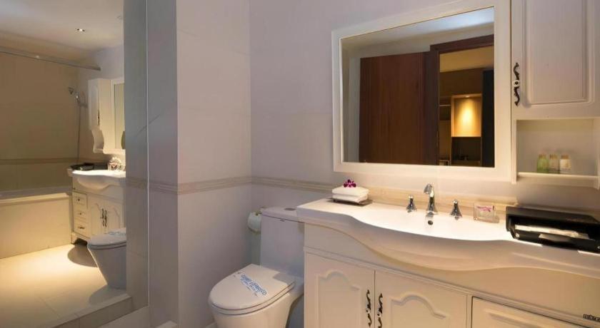 The White Hotel 8A Thai Van Lung Ciudad Ho Chi Minh  Exterior foto